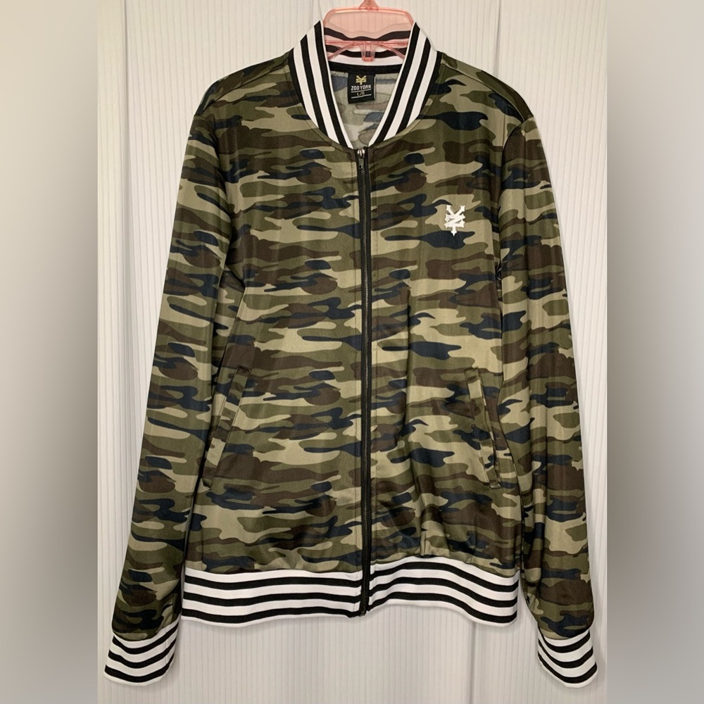Zoo York Lightweight Camo Print Zip Up Jacket Large Pockets Size Large
